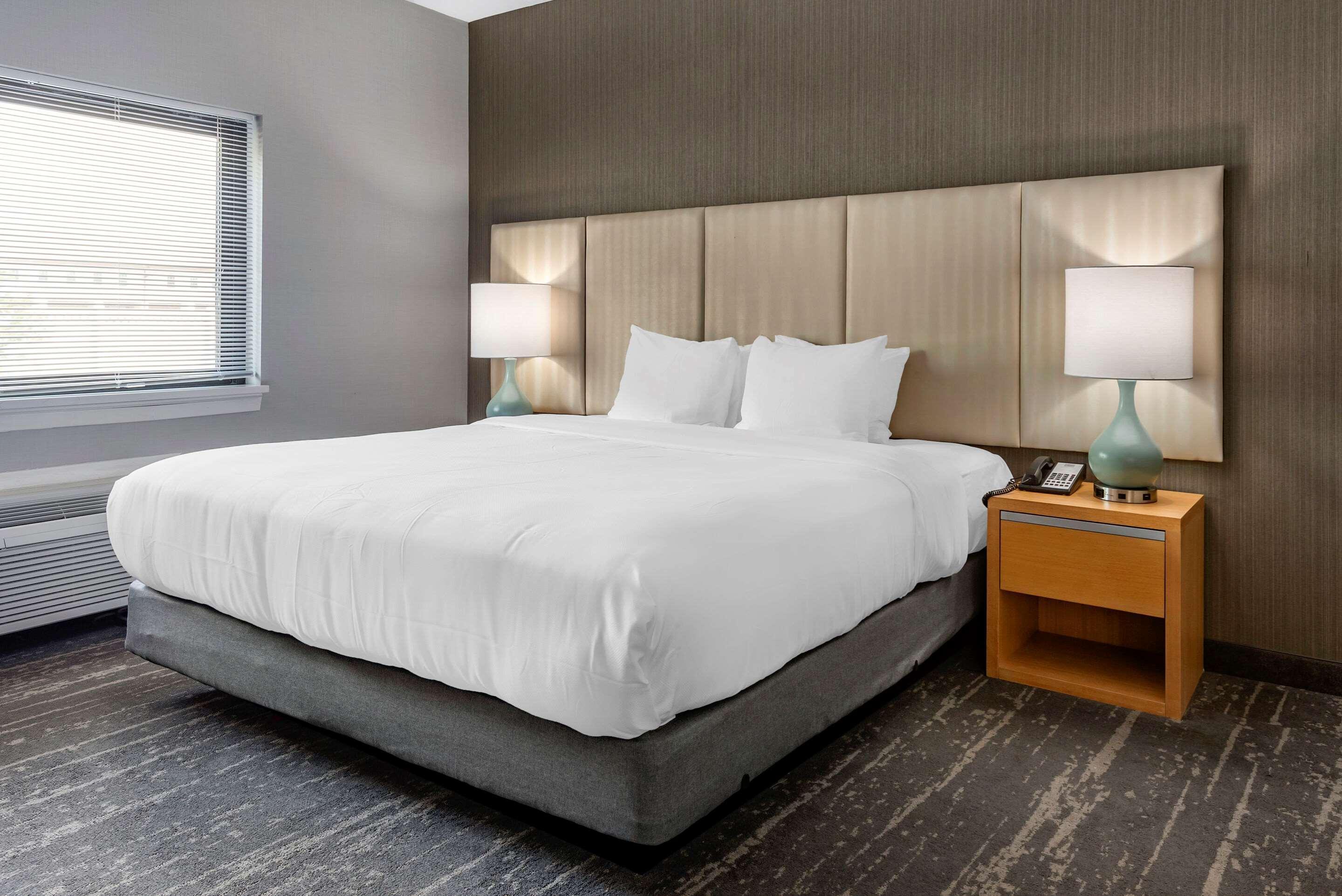 Somerset Lofts Екстер'єр фото