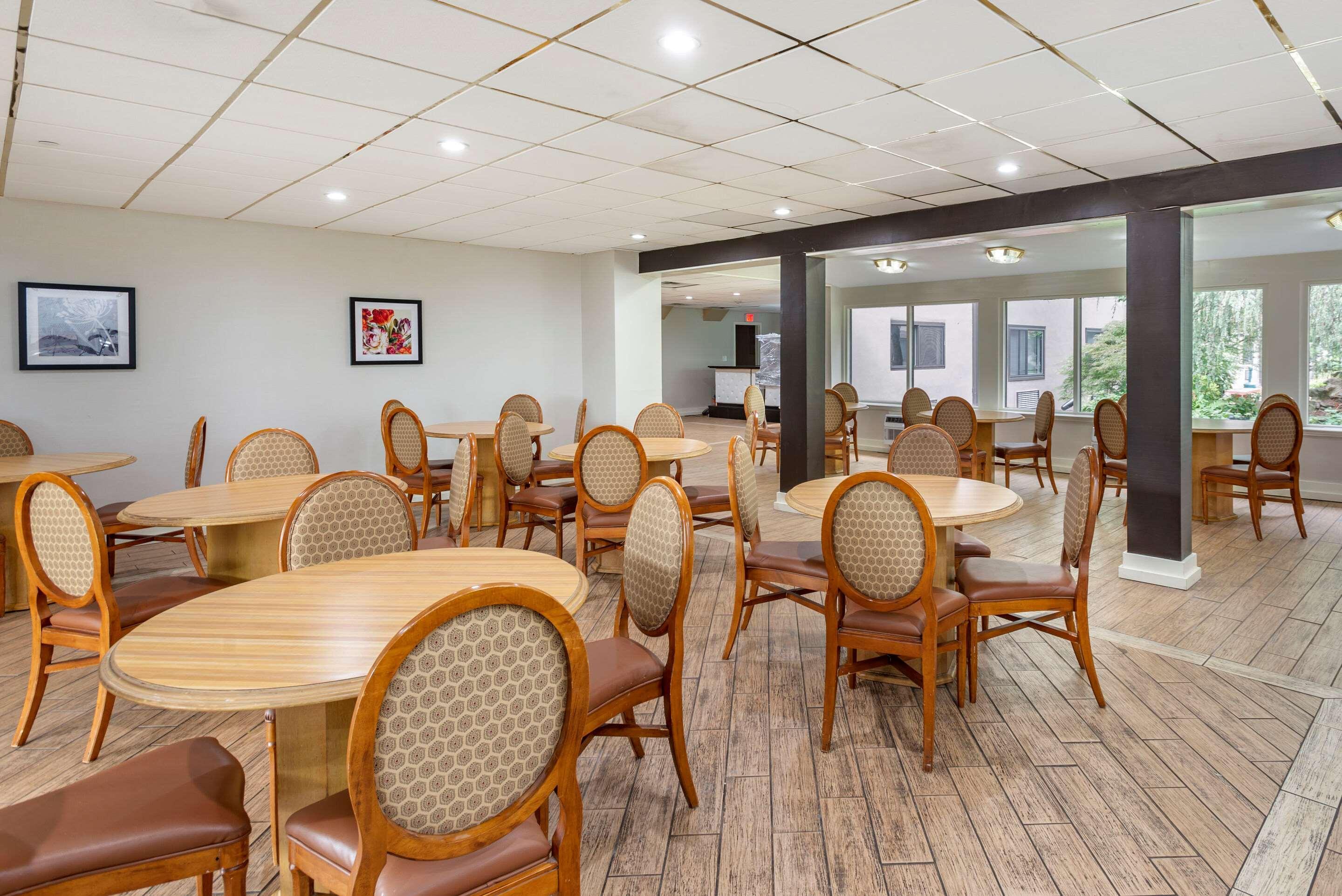Somerset Lofts Екстер'єр фото